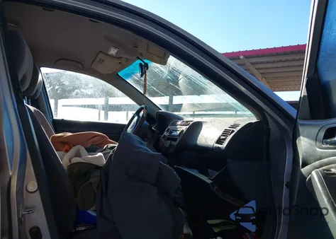 2005 Honda Civic Lx from USA, damaged, VIN JHMES16555S006038